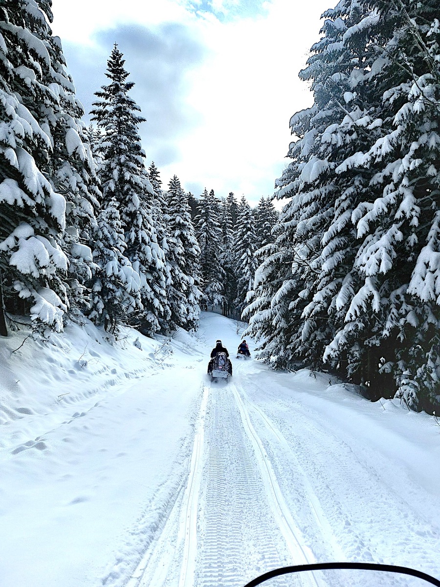 Прогулка на снегоходах в Южно-Сахалинске в 2023 году